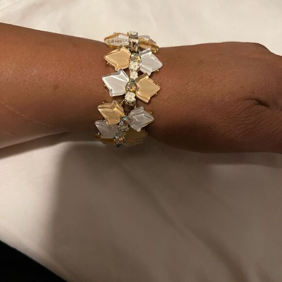 Stunning Vintage BSK Bracelet White Lucite Rhinestone - - Picture 3 of 7